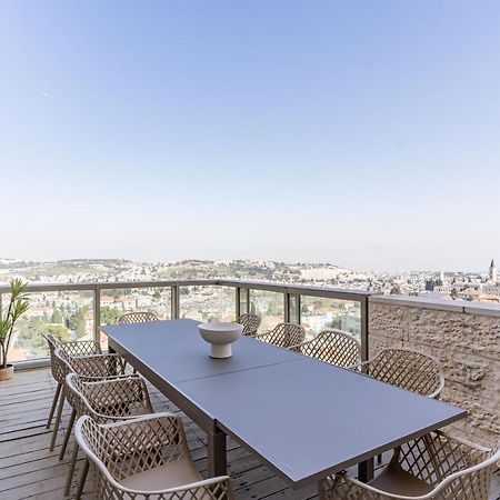 The Haneviim Court - Isrentals Jerusalem Exterior photo