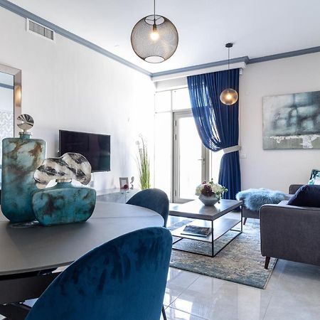 The Haneviim Court - Isrentals Jerusalem Exterior photo