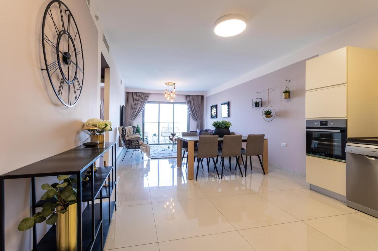 The Haneviim Court - Isrentals Jerusalem Exterior photo
