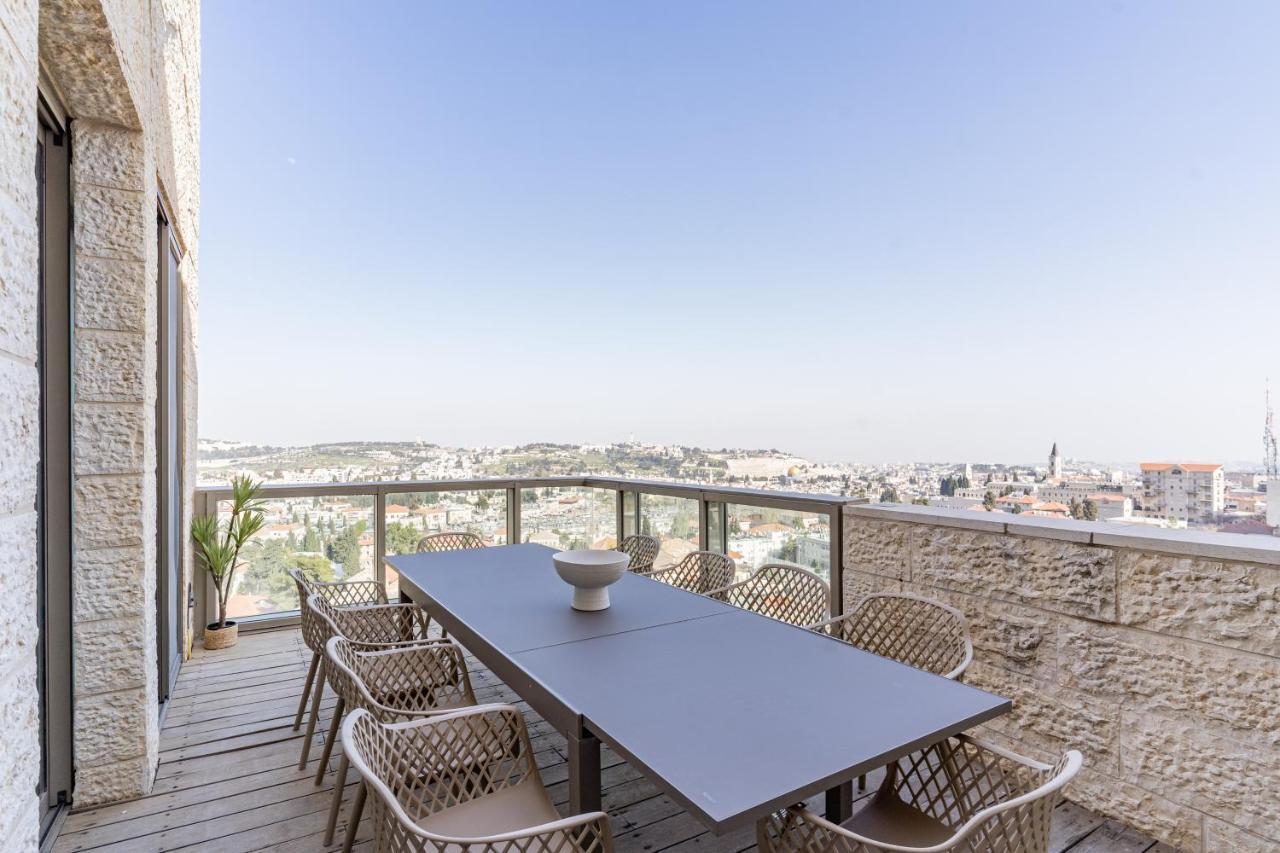 The Haneviim Court - Isrentals Jerusalem Exterior photo