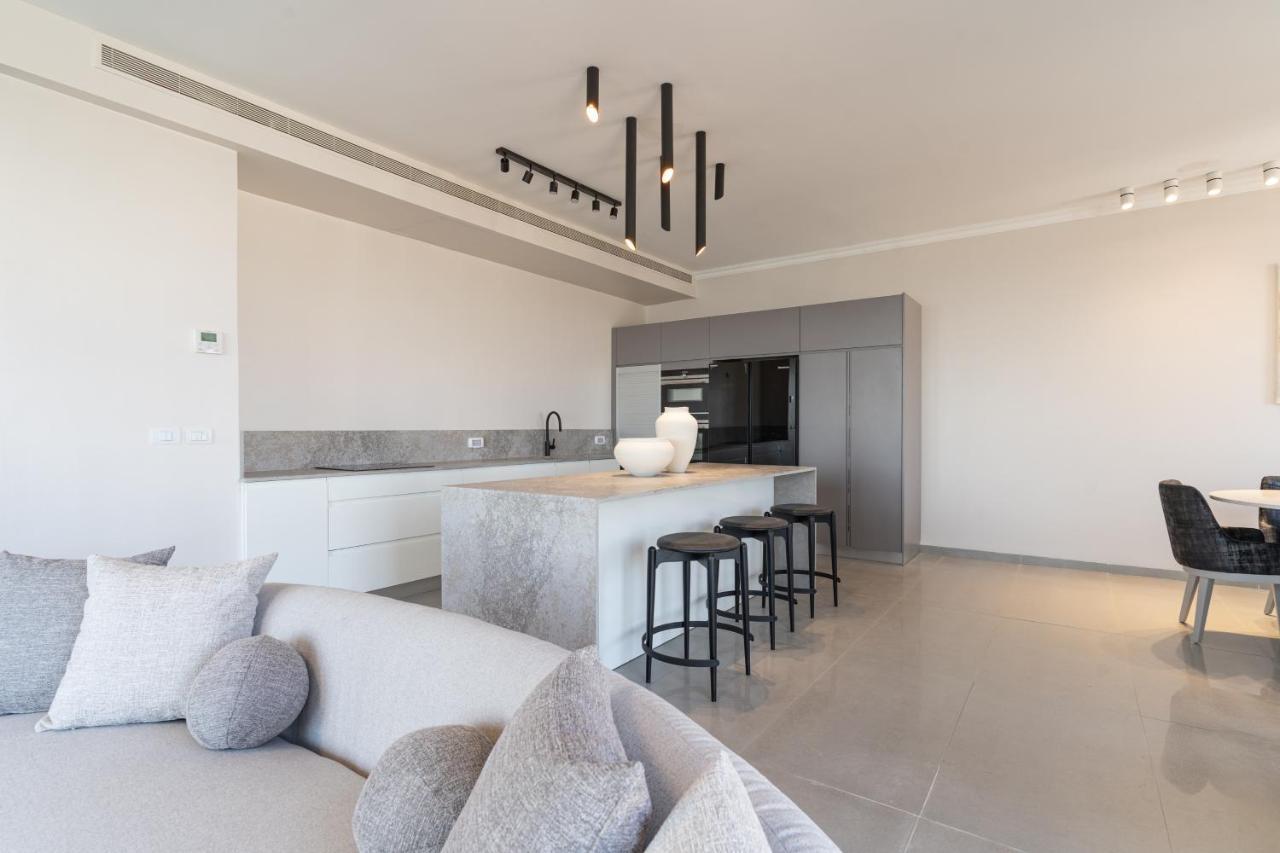 The Haneviim Court - Isrentals Jerusalem Exterior photo