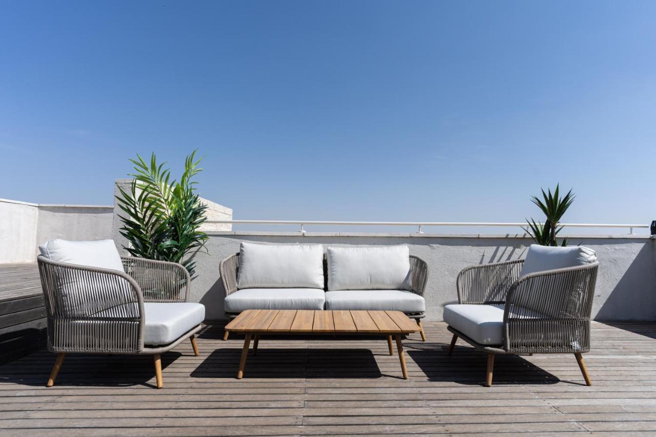 The Haneviim Court - Isrentals Jerusalem Exterior photo