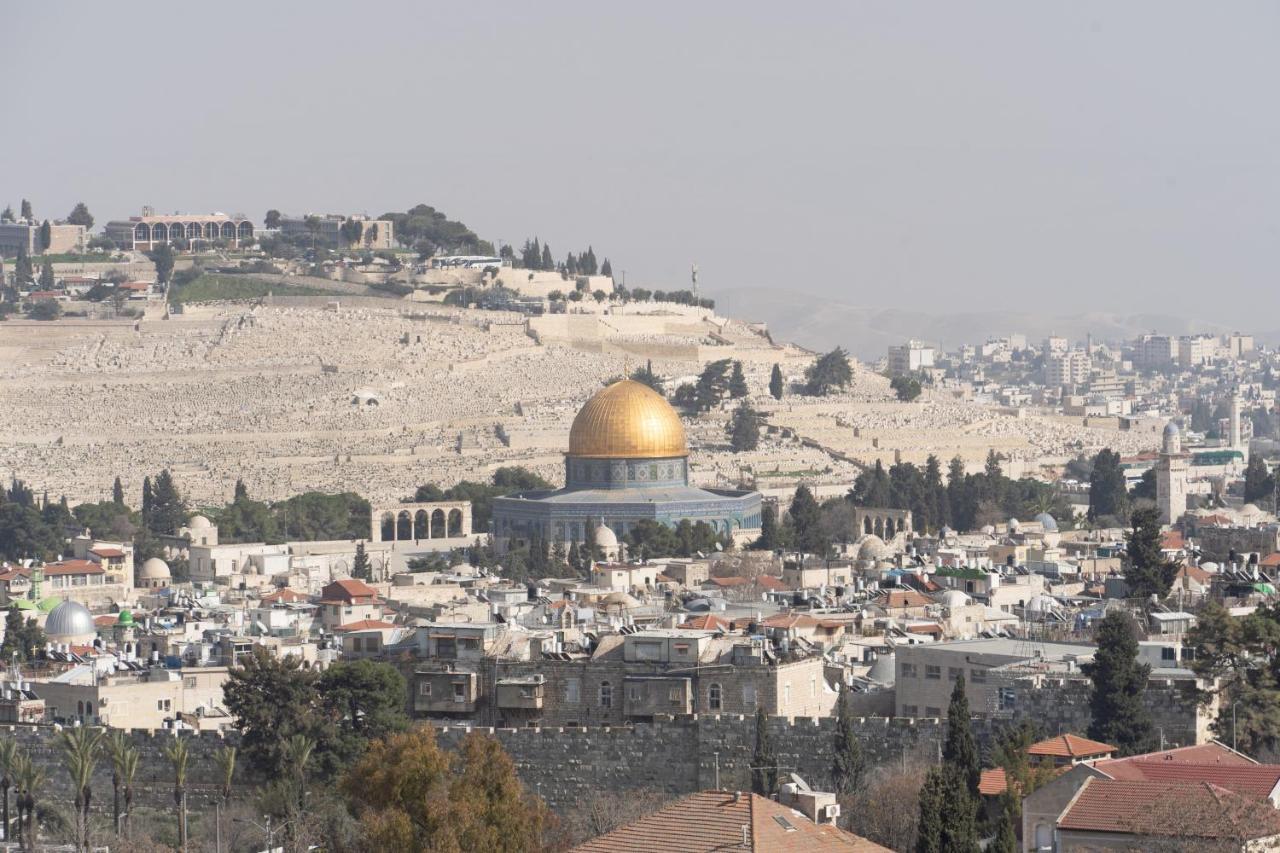 The Haneviim Court - Isrentals Jerusalem Exterior photo