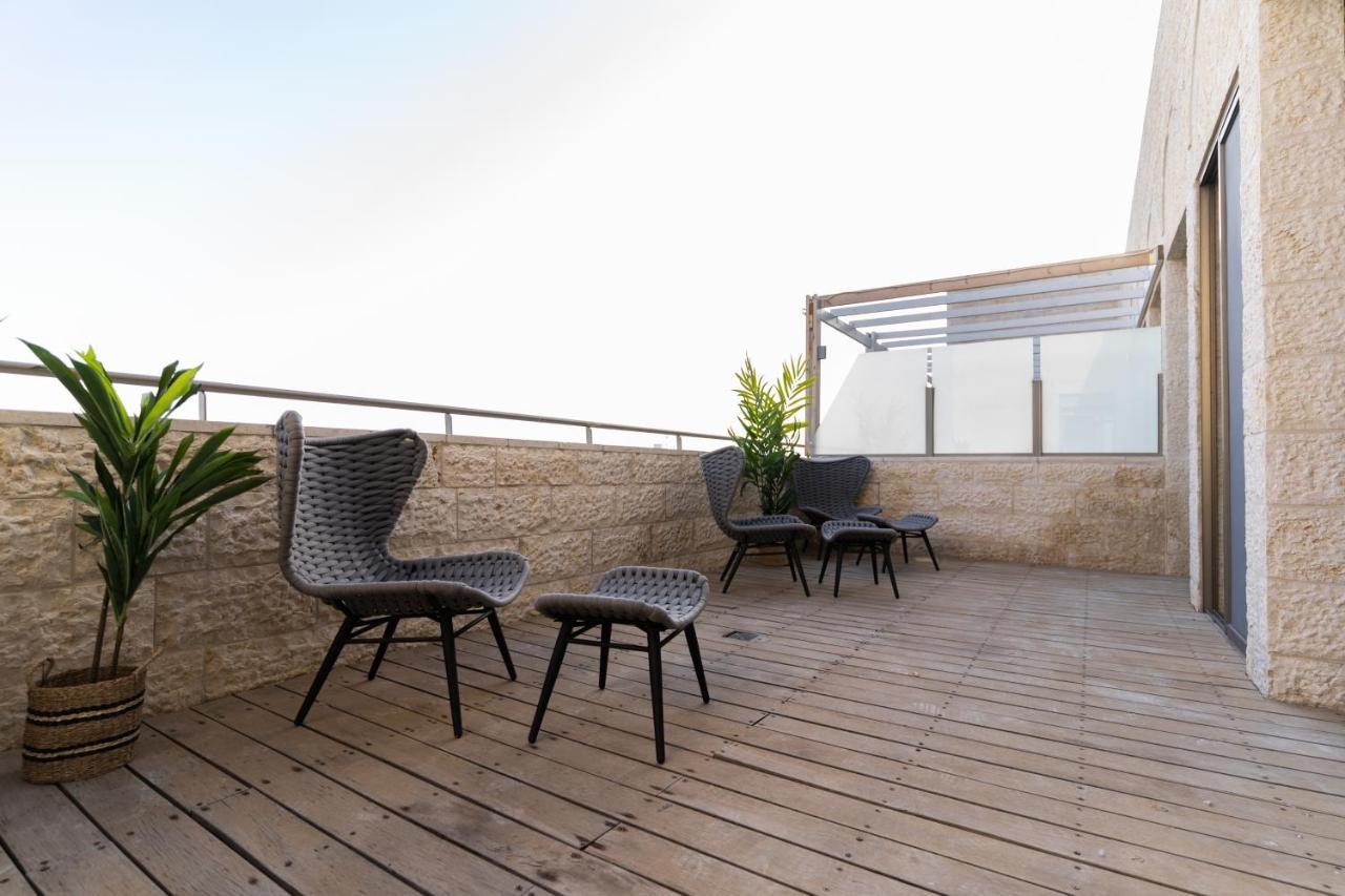 The Haneviim Court - Isrentals Jerusalem Exterior photo
