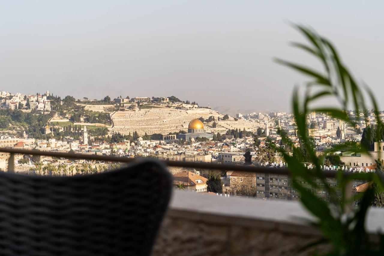 The Haneviim Court - Isrentals Jerusalem Exterior photo