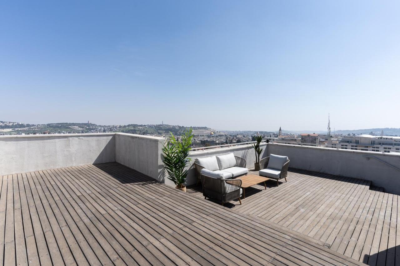The Haneviim Court - Isrentals Jerusalem Exterior photo