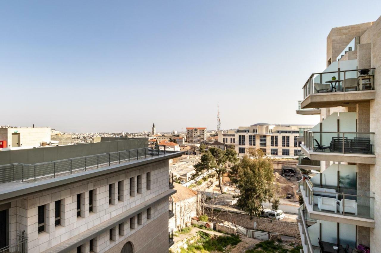 The Haneviim Court - Isrentals Jerusalem Exterior photo