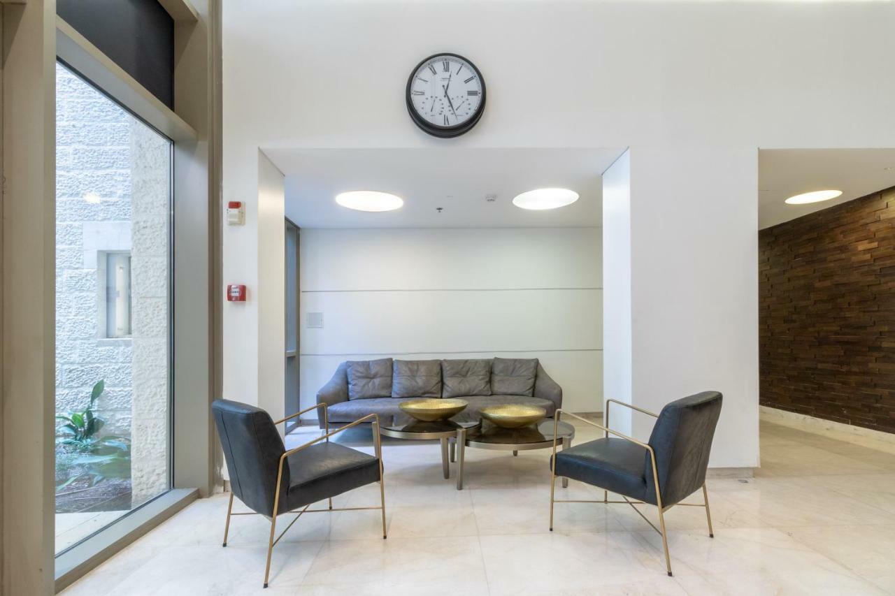 The Haneviim Court - Isrentals Jerusalem Exterior photo
