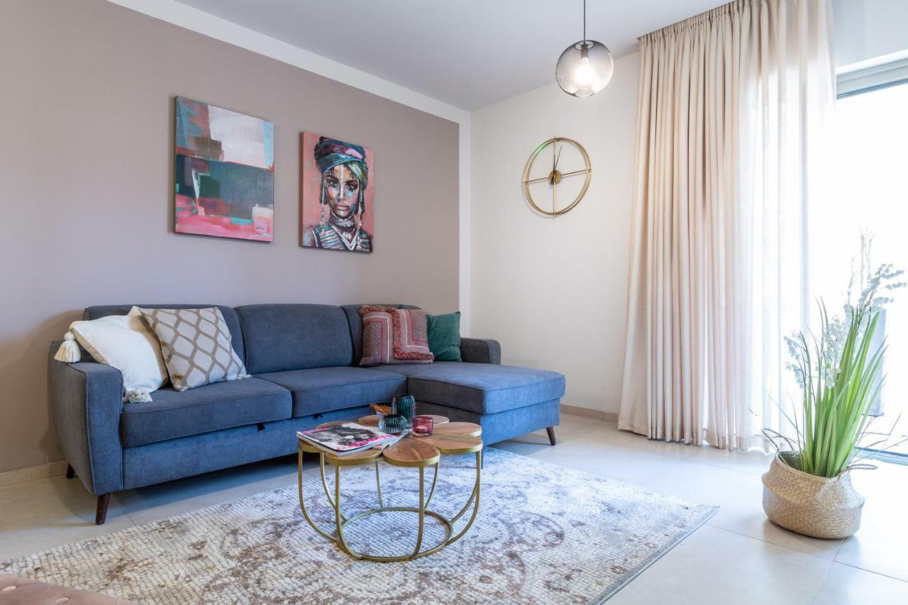 The Haneviim Court - Isrentals Jerusalem Exterior photo