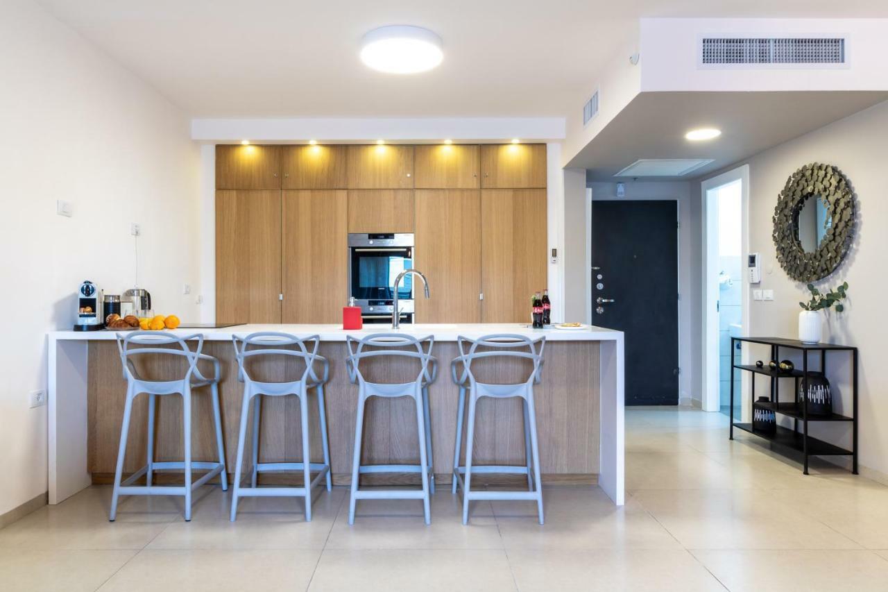 The Haneviim Court - Isrentals Jerusalem Exterior photo