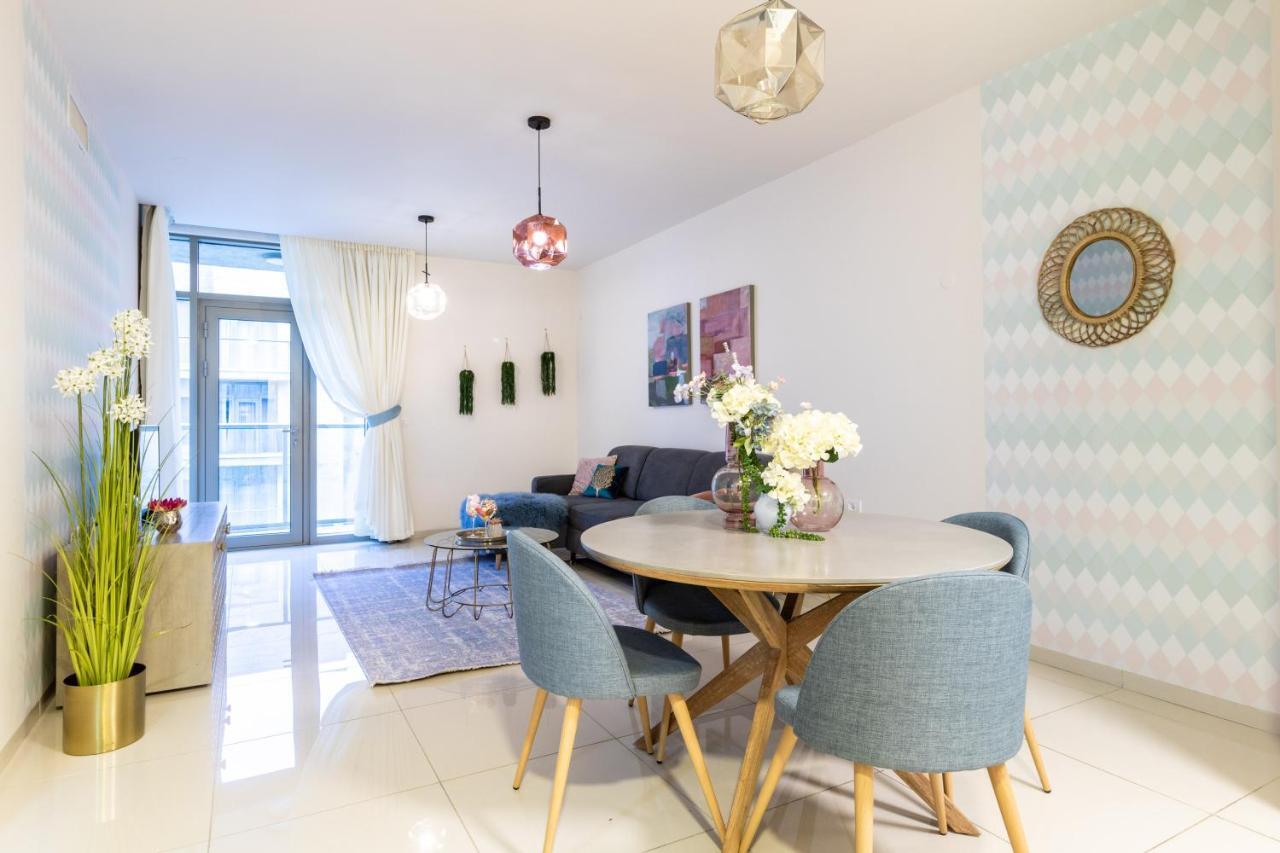 The Haneviim Court - Isrentals Jerusalem Exterior photo